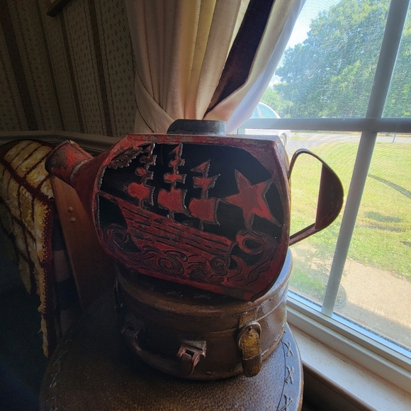 Vintage gas can art. - Picture 3 of 4